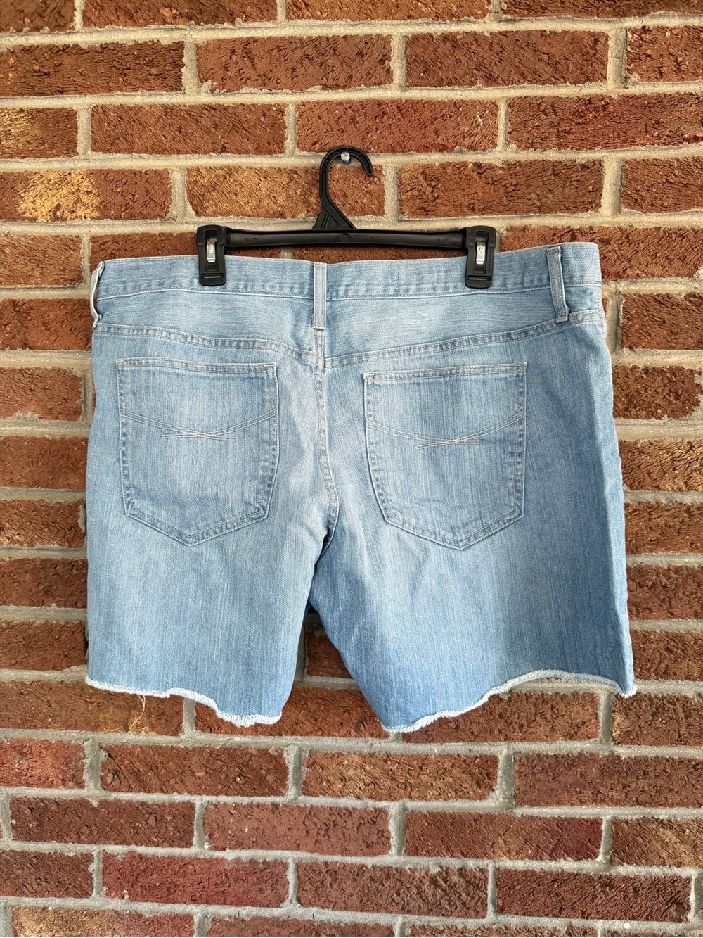 GAP Light Wash Denim Women’s Shorts - Classic Casual. Size 16.